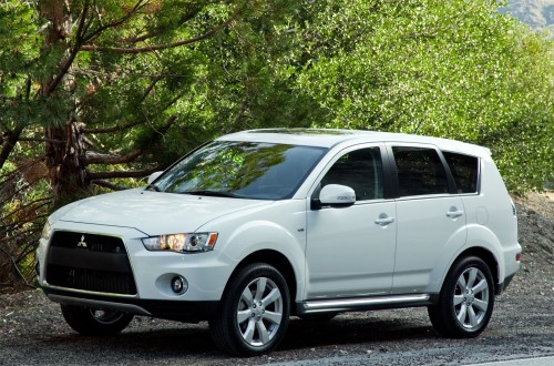 ชื่อ:  2011-Mitsubishi-Outlander-GT-Sport-Utility-Vehicle-500x330.jpg
ครั้ง: 1325
ขนาด:  77.0 กิโลไบต์