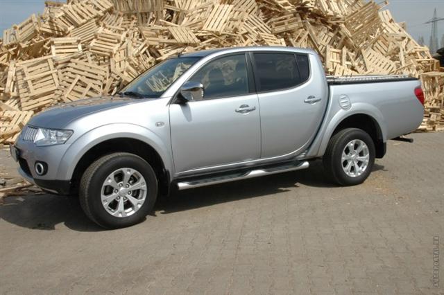 ชื่อ:  Mitsubishi-L200-2011-front-side-image (Small).jpg
ครั้ง: 3355
ขนาด:  48.3 กิโลไบต์