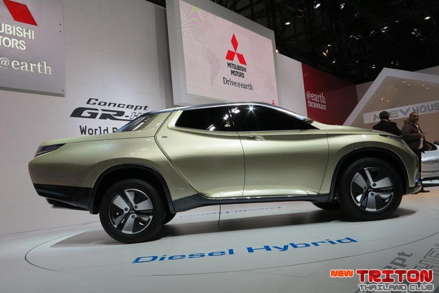 ชื่อ:  new triton concept 09.JPG
ครั้ง: 2855
ขนาด:  169.3 กิโลไบต์