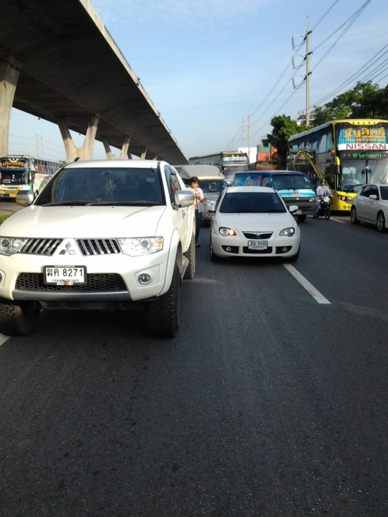 ชื่อ:  20130610_070342.jpg
ครั้ง: 800
ขนาด:  247.4 กิโลไบต์