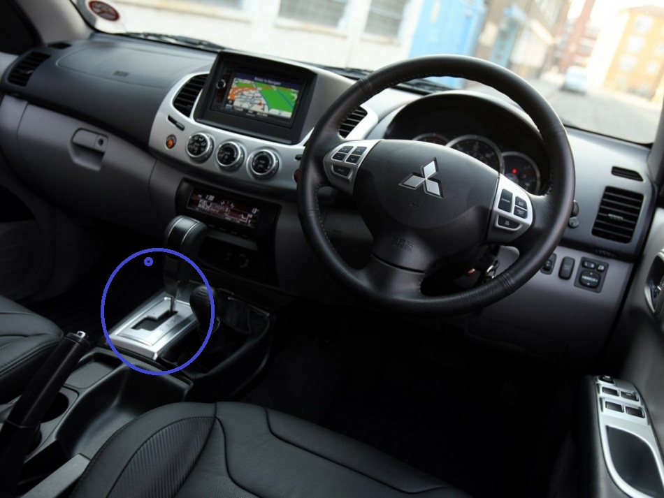 ชื่อ:  2012-Mitsubishi-L200-Barbarian-Black-Interior-10.jpg
ครั้ง: 1013
ขนาด:  151.2 กิโลไบต์