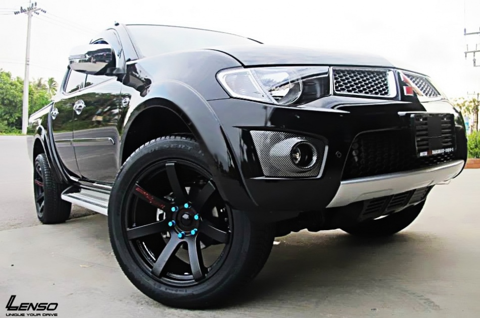 ชื่อ:  56927 Road&Terrain 7 CONCAVE vs Mitsubishi Triton by ทักษิณ&.jpg
ครั้ง: 18544
ขนาด:  168.4 กิโลไบต์